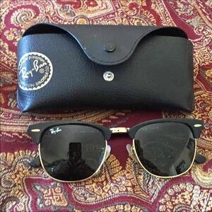 Ray-Ban Black Glasses Classic Design